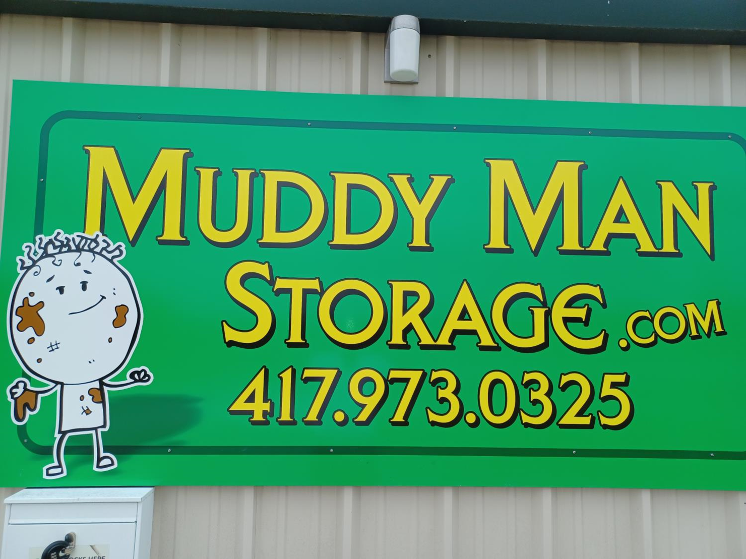 We have a wide variety of storage units near Hollister High School, Mo